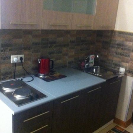 Vacation Home On Krasnomayakskaya 36 Szuhumi Kültér fotó