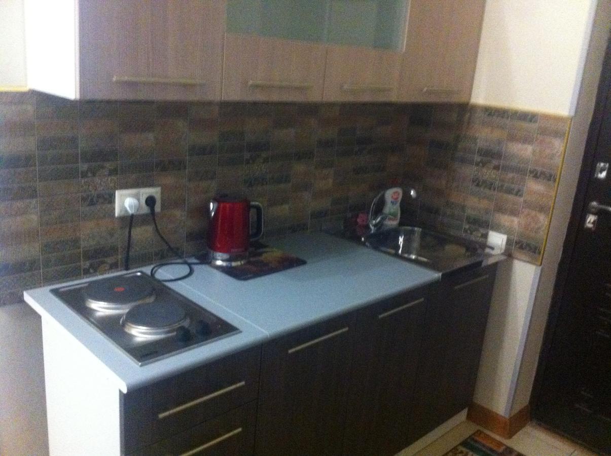 Vacation Home On Krasnomayakskaya 36 Szuhumi Kültér fotó