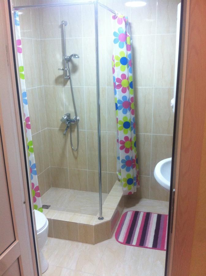 Vacation Home On Krasnomayakskaya 36 Szuhumi Kültér fotó